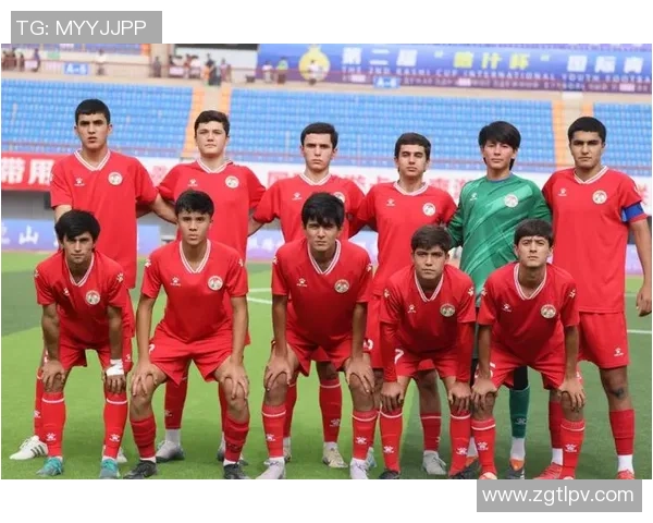 足球明星颜值大比拼谁是球场上的颜值担当与时尚风向标